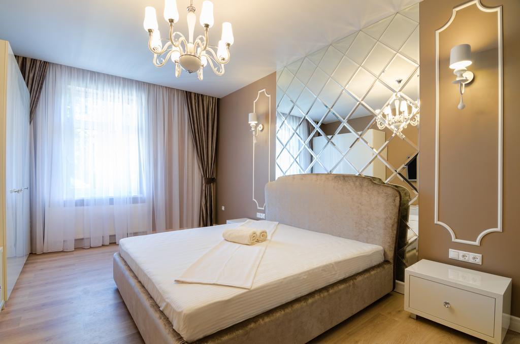 Royal Art-Deco Apartment Лвив Екстериор снимка