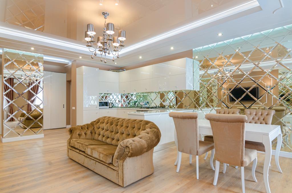 Royal Art-Deco Apartment Лвив Екстериор снимка